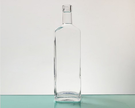 Garrafa de rum de sílex extra branco com 700ml de cortiça retangular em relevo