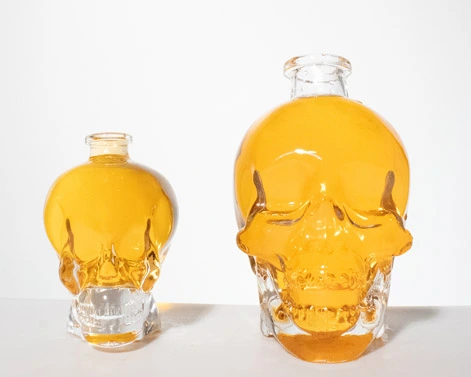 Garrafas de vidro em forma de crânio de vodka com design exclusivo de venda quente